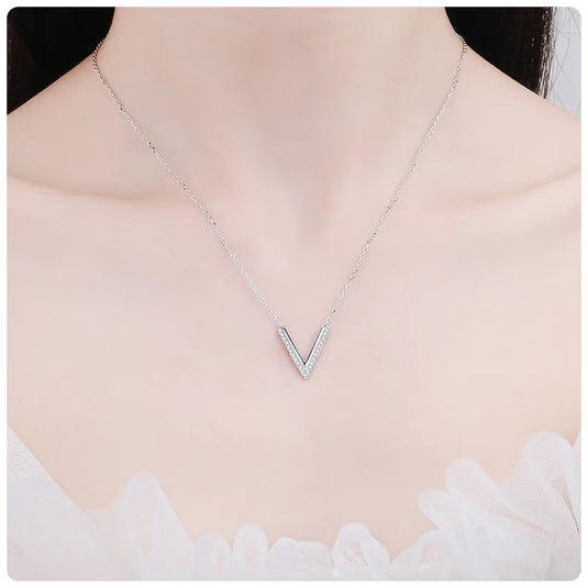 V Shape Pendant